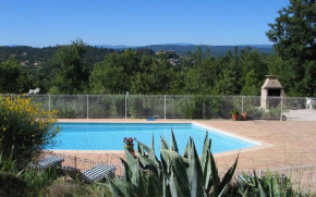Mas provencal avec vue superbe